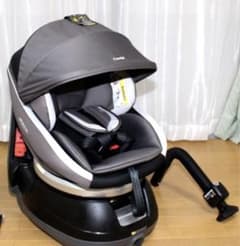 Combi 回転式チャイルドシート グレーのサムネイル