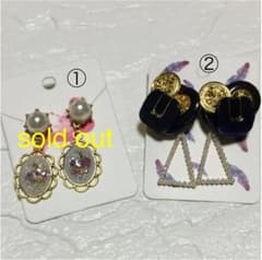 ハンドメイドピアス♡各1000円のサムネイル