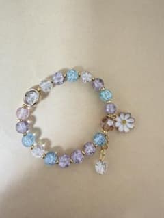 ブレスレット ビーズアクセサリー パステルカラー 花チャーム付きのサムネイル