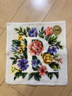 新品⭐︎フェイラー　イニシャルミニタオル（R）のサムネイル