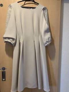 結婚式ワンピースのサムネイル