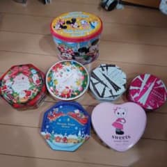 お菓子の缶のサムネイル