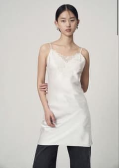 お値下げVenica Embroidery lace satincamisoleのサムネイル