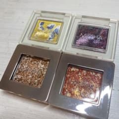 missha グリッタープリズム シャドウ セット 4個のサムネイル