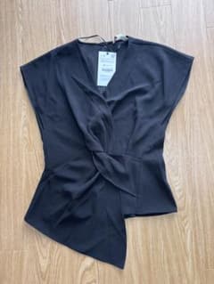 ZARA ノースリーブ ブラウス ブラック XS タグ付きのサムネイル