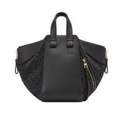 美品】LOEWE ロエベ ハンモック スモール ブラック アナグラム - メルカリ