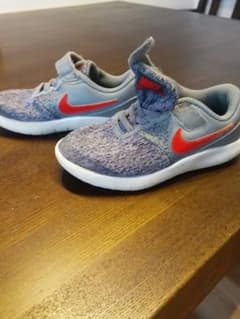 NIKE ナイキ スニーカー17.5のサムネイル
