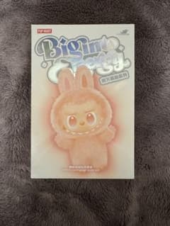 POP MART ラブブぬいぐるみのサムネイル