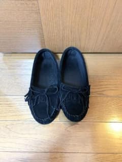 フラットシューズ モカシン パンプス ぺたんこ靴 ママ MINNETONKAのサムネイル