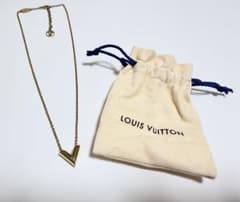 LOUIS VUITTON ネックレス エセンシャルV ゴールドのサムネイル