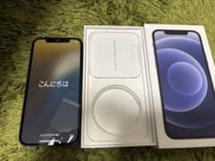 Apple iPhone 12 ブラック 本体　128GBのサムネイル