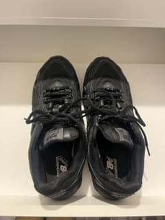 New Balance 725 ブラック スニーカーのサムネイル