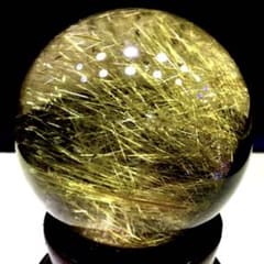超絶綺麗✨65mm ゴールドルチルクォーツ　丸玉　スフィア　金針水晶のサムネイル