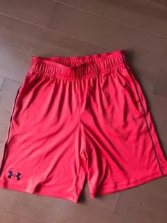 MINT様専用 アンダーアーマー ハーフパンツのサムネイル