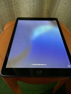 iPad WiFi第8世代32GB【美品】のサムネイル