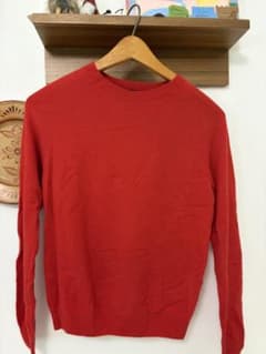ユニクロ ニット セーター 赤 クルーネック UNIQLO 無地のサムネイル