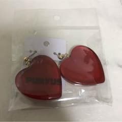 プニュズ ハートピアス 新品未使用のサムネイル