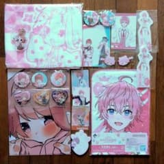 すとぷり　さとみ　さとはぴ　缶バッチ　アクキー　マフラータオル　クリアファイル 🍓さとみからお知らせ🍓】 なんと… 沢山のご要望により… ✨さとはぴ