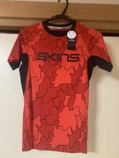 SKINS  Tシャツ　メンズ Mサイズのサムネイル
