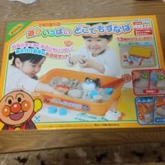 アンパンマン どこでもすなば

本体サイズ:幅42cm×高さ8cm×奥行30cmのサムネイル