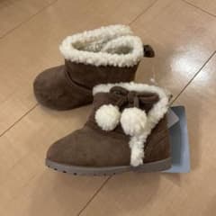 新品バースデイ⭐︎子供ムートンブーツ⭐︎のサムネイル