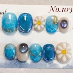 【あーちゃん様専用】ネイルチップ 103 水面 マグネット ぷっくりフラワーのサムネイル