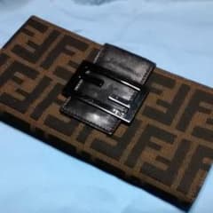 フェンディの長財布のサムネイル