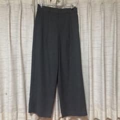 【美品】UNIQLO タックワイドパンツ グレーのサムネイル