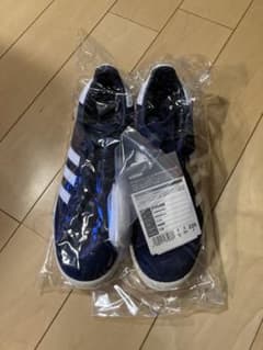 adidas スニーカー　未使用　22.5センチのサムネイル
