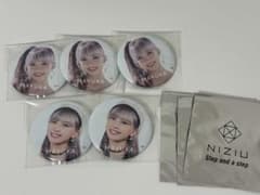 NiziUマユカ　缶バッジのサムネイル