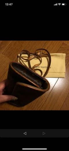 LOUIS VUITTONのサムネイル