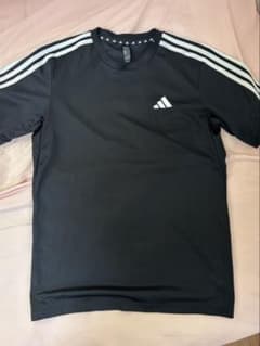 adidas ブラック Tシャツ ストライプのサムネイル