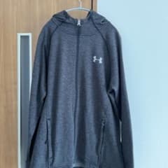 Under Armour フルジップパーカー グレーのサムネイル