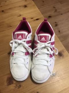 adidas アディダス スニーカーのサムネイル