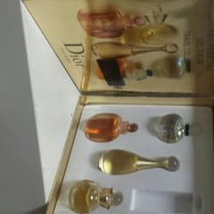 Dior 香水コレクションのサムネイル