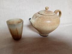 陶器の急須と小さな陶器コップセット 未使用のサムネイル