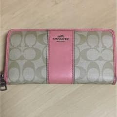 COACH 長財布♡ サーモンピンクのサムネイル