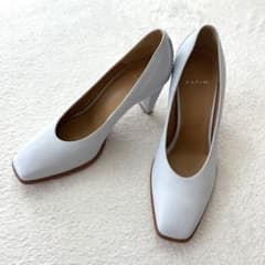 美品 KATIM カチム レザーパンプス スクエアトゥ アイスブルー 36.5 美品 KATIM カチム レザーパンプス スクエアトゥ アイスブルー 36.5