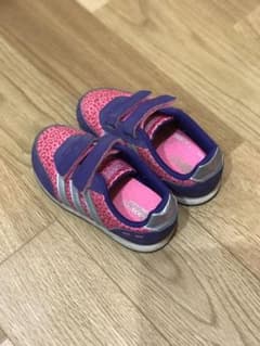 adidasスニーカー 15センチのサムネイル
