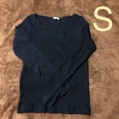 ジーユー リブスカラップTシャツ 黒 未使用のサムネイル