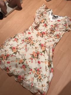 【新品未使用】ミッシュマッシュ 花柄ワンピースのサムネイル