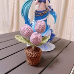 ハンドメイド チュリップ　手編みのサムネイル