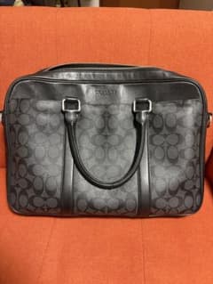 coach コーチ ビジネスバッグ PVCレザー　ブラック シグネチャー A4可のサムネイル