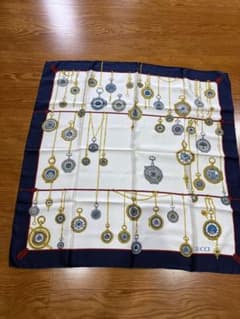 ヴォルテックス⭐︎GUCCI 懐中時計デザイン シルクスカーフ ヴォルテックス様専用⭐︎GUCCI 懐中時計デザイン シルクスカーフ