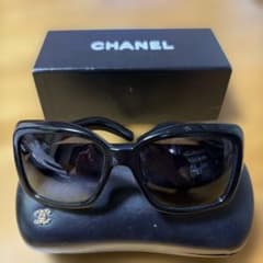 CHANEL サングラス ブラックのサムネイル