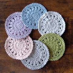 MIU様専用　ハンドメイド 　コットン100%　かぎ針編みコースター 7枚セットのサムネイル