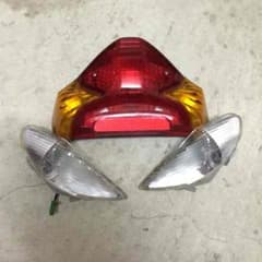 アドレスv125g 純正テールランプのサムネイル