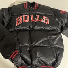 BULLS スタジャン ブラック/レッドのサムネイル