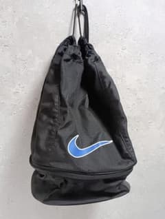 NIKE ナイキ 巾着型 プールバッグ ブラックのサムネイル
