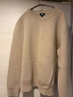 UNIQLO ベージュ クルーネックセーター Mのサムネイル